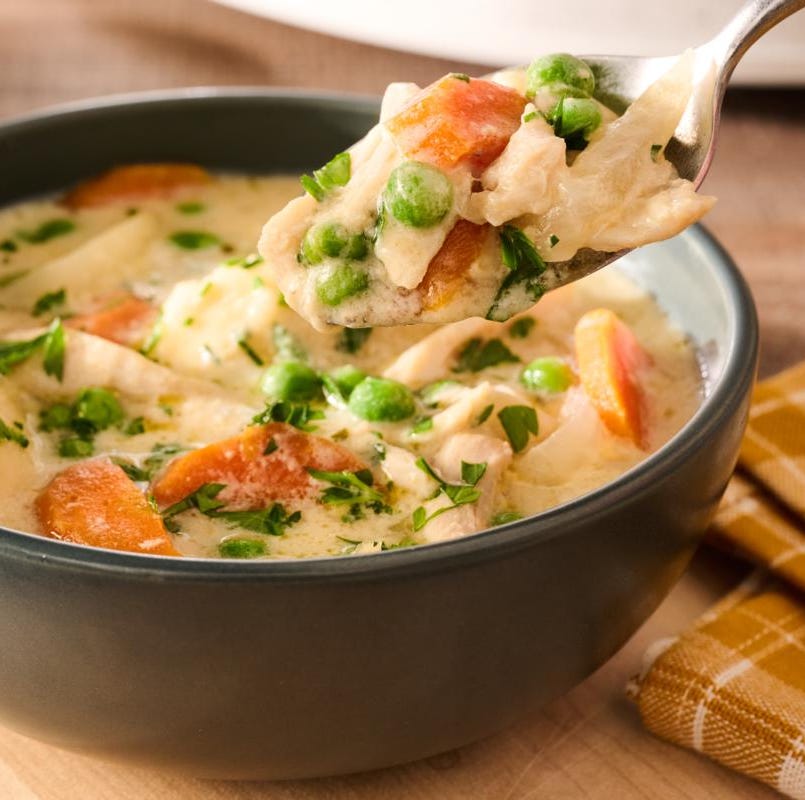 Slow Cooker Chicken and Dumplings