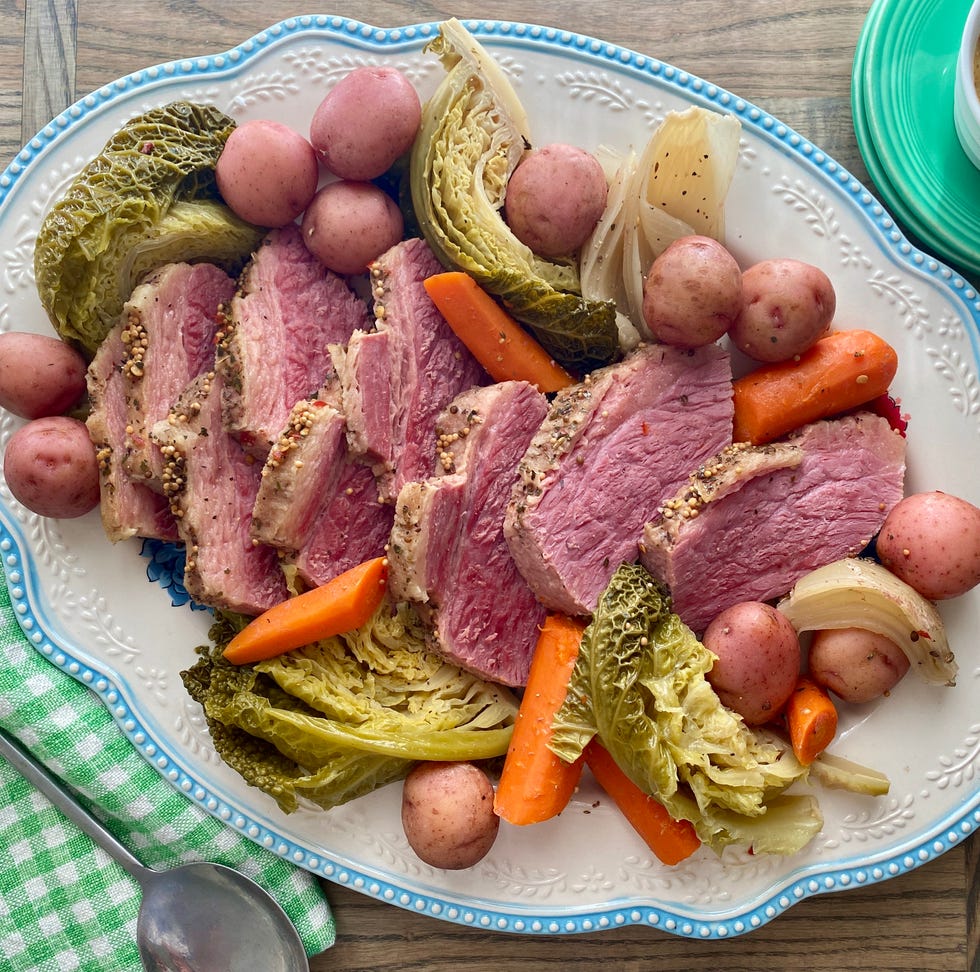 Slow Cooker Corned Beef and Cabbage